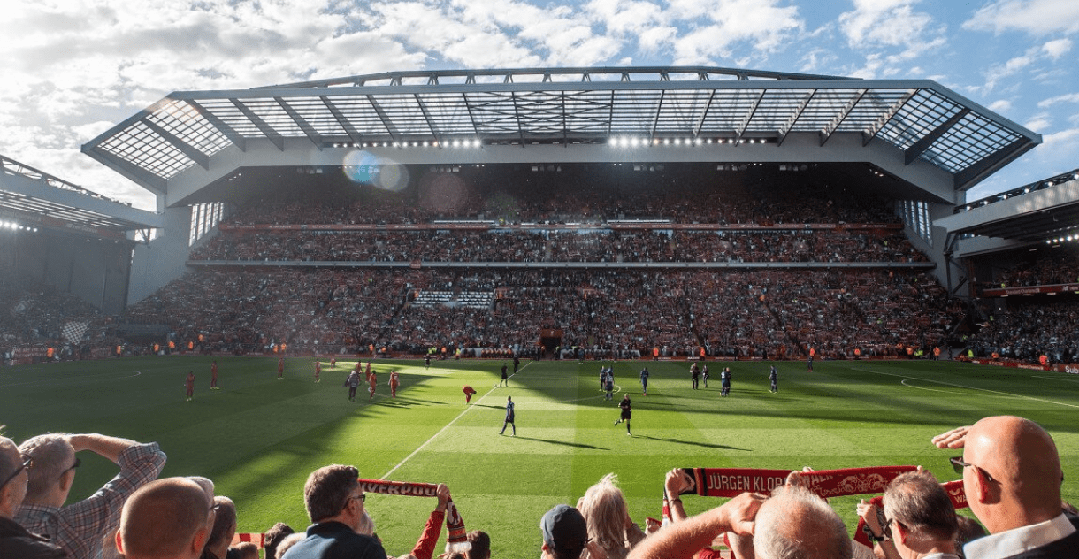 东体：国足海外拉练选迪拜