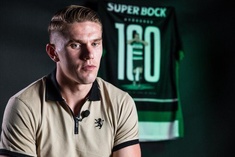 两岁的暗区突围，带着夺金撤离走向全民化