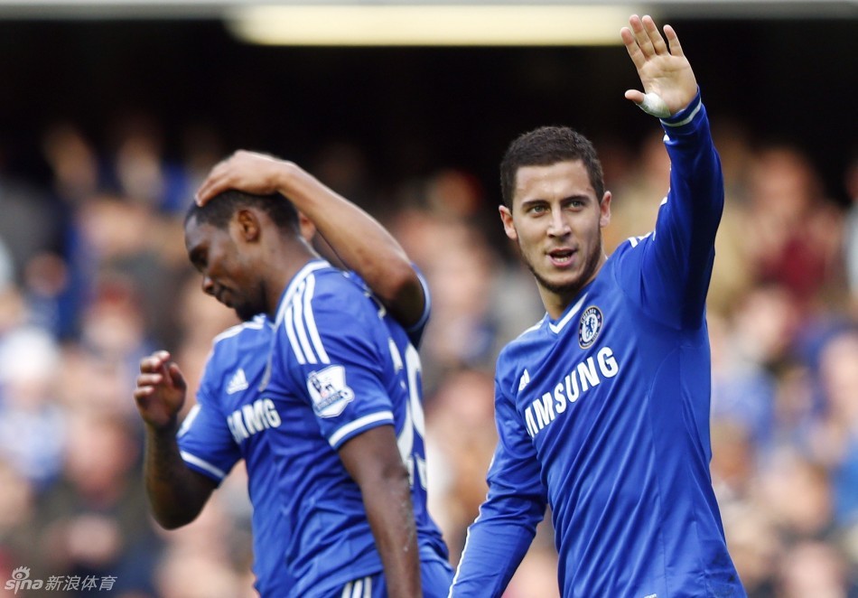 杨瀚森拼抢地板球时后脑勺受到撞击，本人回应：问题不大，谢谢大家关心